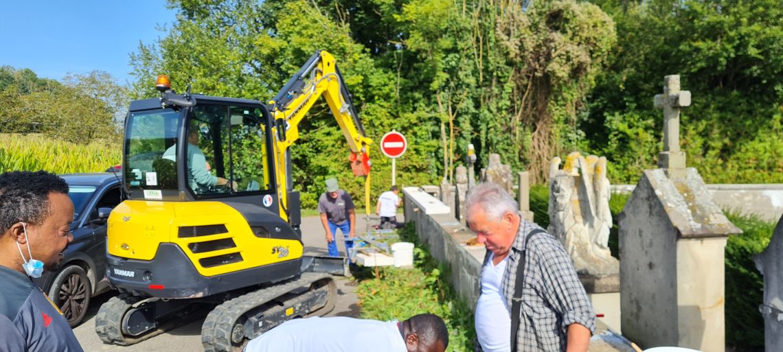 chantier restauration mur du cimetière