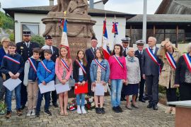 CME devant le monument aux morts 2